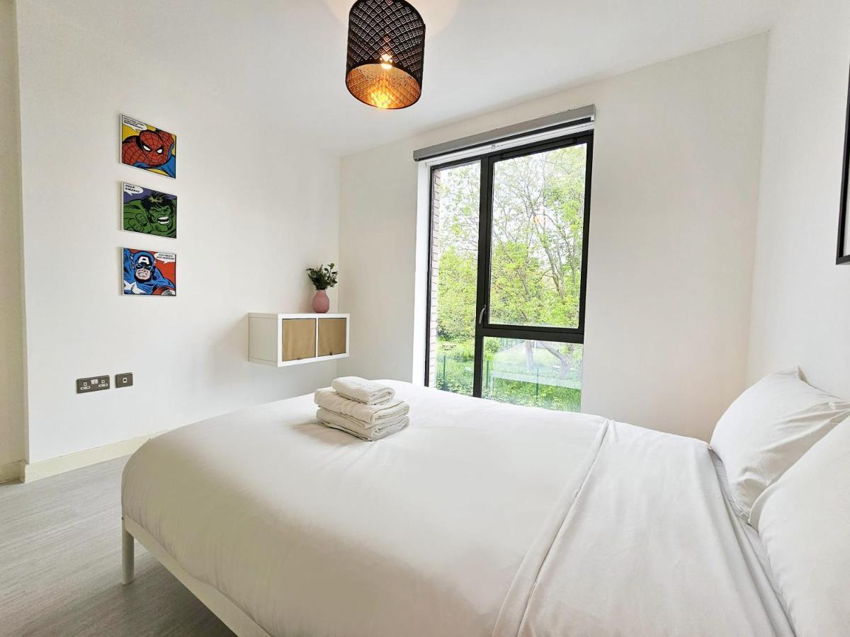 לונדון Centrally Located Spacious Flat Near Canary Wharf מראה חיצוני תמונה