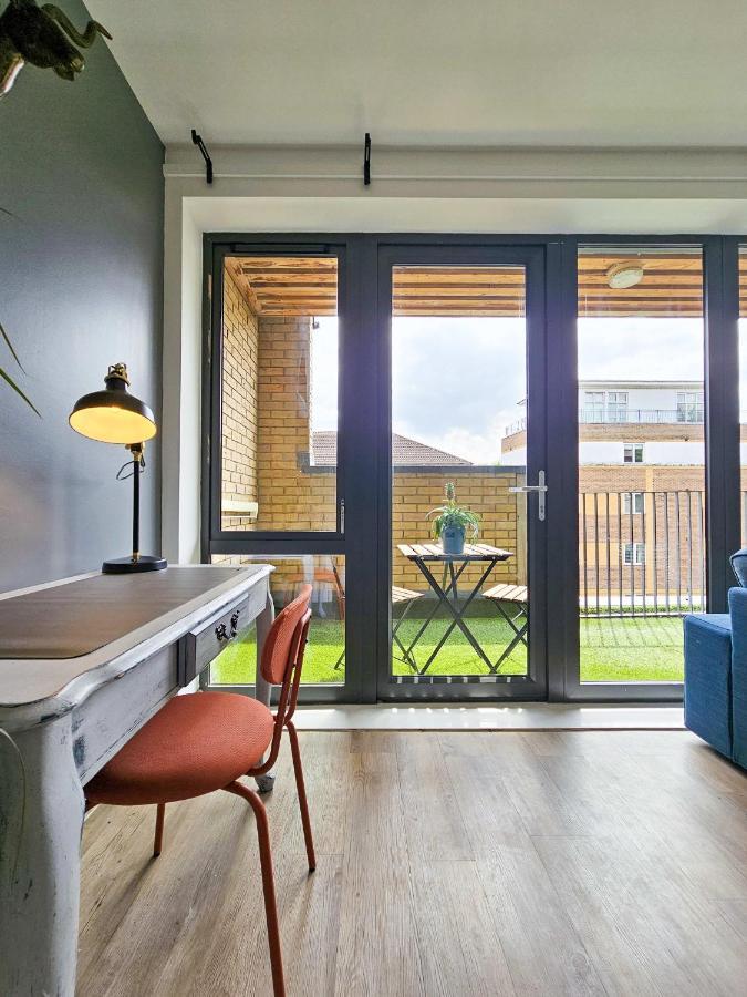 לונדון Centrally Located Spacious Flat Near Canary Wharf מראה חיצוני תמונה